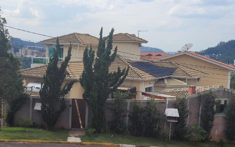 Casa 3 dormitórios sendo 1 Suíte com Hidro e Closet