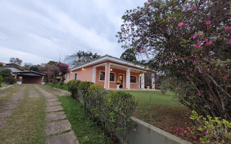 Casa - Chácara com 4.064,00 m² - com Piscina - Excelente para pousada