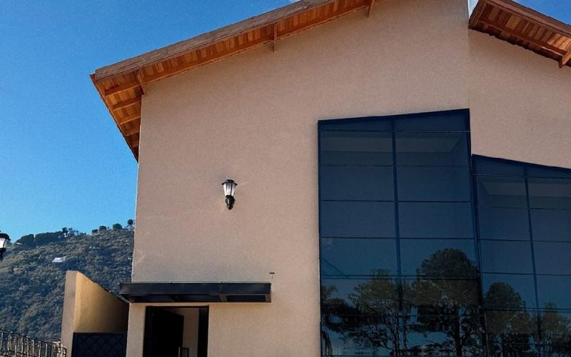 Casa em Condomínio Fechado